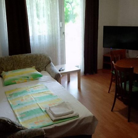 Apartmani Ledenko Kaštela Eksteriør billede
