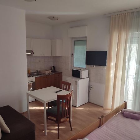 Apartmani Ledenko Kaštela Eksteriør billede