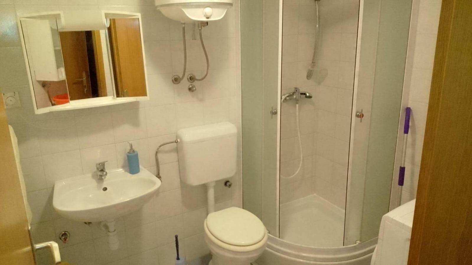 Apartmani Ledenko Kaštela Eksteriør billede