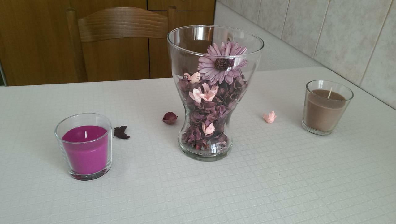 Apartmani Ledenko Kaštela Eksteriør billede