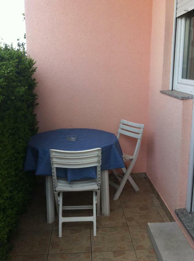 Apartmani Ledenko Kaštela Eksteriør billede