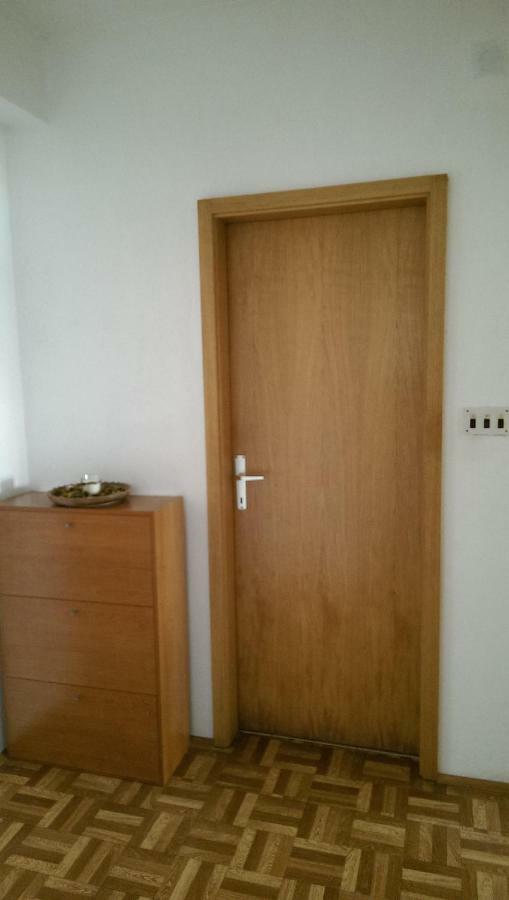 Apartmani Ledenko Kaštela Eksteriør billede